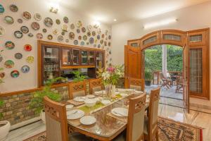 StayVista at The Willowfield with BBQ Grill & Bonfire