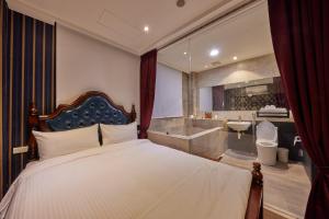 Phòng Tiêu Chuẩn Giường Đôi (Standard Double Room)