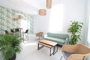 Hostal Tropical - Motril