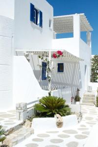 Nicos Studios & Apartments Paros Greece