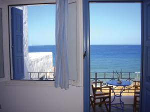 Antigoni Studios Skyros Greece