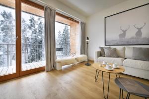 Element Lakeside Apartments