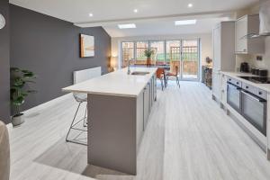 Host & Stay - Uggleby House