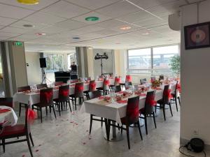 Hotels Hotel Saint Roch : photos des chambres