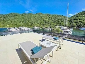 Marina Beach 1 between Anse Marcel marina and beach - Ebenezer