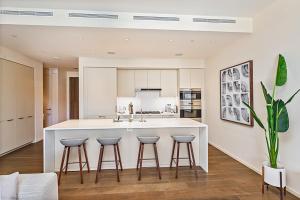 Park Lane 8803 condo