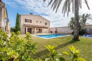 Finca Sa Bassa des Castellet by Mallorca House Rent - Llombarts
