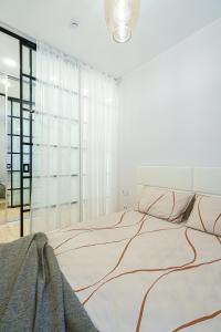 Modern Rustic in Center-PRIME RENTALS