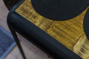 Modern Rustic in Center-PRIME RENTALS