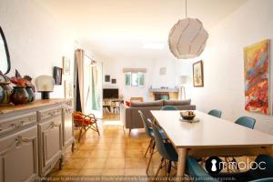 Maisons de vacances House in a quiet area with Garden and parking space : photos des chambres