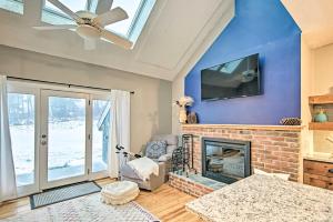 Ski-InandSki-Out Tenney Mountain Condo with Fireplace!