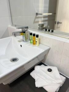 Lux in Bundy - Wifi, AC, Netflix and comfort