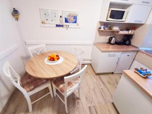 Old Town Apartment Theo