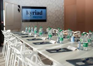 Hotels Kyriad Prestige Hotel Clermont-Ferrand : photos des chambres