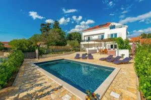 Apartments Luka & Lorena - Prkos