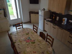 Maisons de vacances Gite Reuilly, 4 pieces, 8 personnes - FR-1-591-231 : photos des chambres