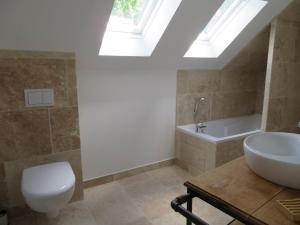 Maisons de vacances Gite Senonches, 5 pieces, 10 personnes - FR-1-581-51 : photos des chambres