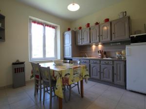 Maisons de vacances Gite Le Brignon, 4 pieces, 6 personnes - FR-1-582-185 : photos des chambres