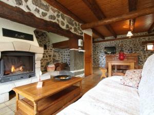 Maisons de vacances Gite Saint-Paulien, 4 pieces, 6 personnes - FR-1-582-266 : photos des chambres