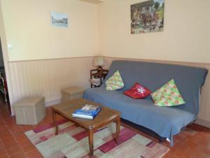 Maisons de vacances Gite Courcy-aux-Loges, 3 pieces, 5 personnes - FR-1-590-35 : photos des chambres