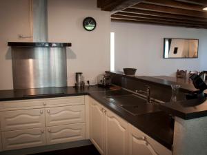 Maisons de vacances Gite Sigloy, 3 pieces, 6 personnes - FR-1-590-97 : photos des chambres