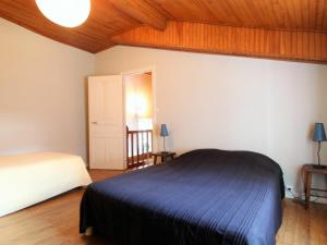 Maisons de vacances Gite Blesle, 3 pieces, 4 personnes - FR-1-582-14 : photos des chambres