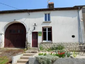 Gîte de charme avec jardin clos, terrasse couverte et poêle à bois à Breuvannes-en-Bassigny - FR-1-611-44 - Graffigny-Chemin