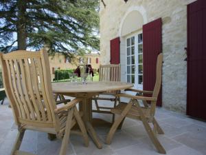 Maisons d'hotes Gites du Chateau Mont d'Onel : Villa 2 Chambres :