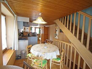 Maisons de vacances Gite Vagney, 2 pieces, 2 personnes - FR-1-589-304 : photos des chambres