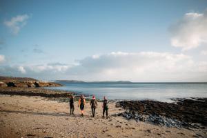 Maenporth Road, Falmouth, TR11 5HT, England.