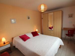 Maisons de vacances Gite Ban-sur-Meurthe-Clefcy, 4 pieces, 5 personnes - FR-1-589-33 : photos des chambres