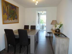 Maisons de vacances Gite Les Sables-d'Olonne, 3 pieces, 4 personnes - FR-1-426-226 : photos des chambres