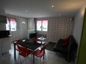 Maisons de vacances Gite Vincey, 2 pieces, 2 personnes - FR-1-589-262 : photos des chambres