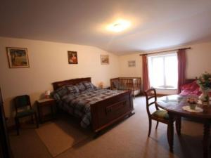 Maisons de vacances Gite Beaufremont, 3 pieces, 5 personnes - FR-1-589-21 : photos des chambres