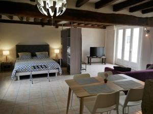 Maisons de vacances Gite La Chapelle-Onzerain, 2 pieces, 2 personnes - FR-1-590-152 : photos des chambres