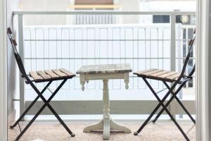 Lovely 2 bedroom apt in Metaxourgio Center