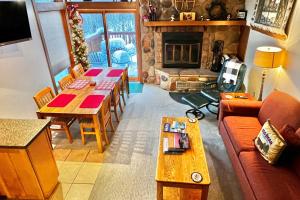Ski-In, Ski-Out Townhome with Lofted Owners Suite