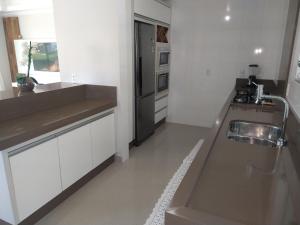 Casa 3 quartos praia de Bombas