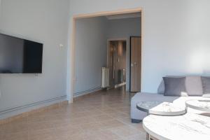 Nikea apartment near Piraeus port and metro st II