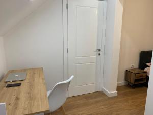 Noahs Attic - Apartment Hotel in Korce