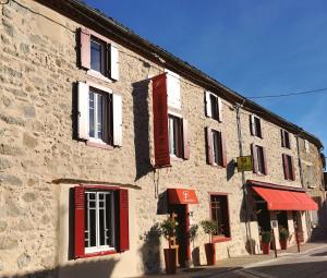 Hotels Logis Hotel Restaurant LA BARGUILLERE : photos des chambres