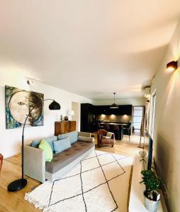 Appart standing avec vue grand balcon - parking - clim - 4-star hotels in Cassis