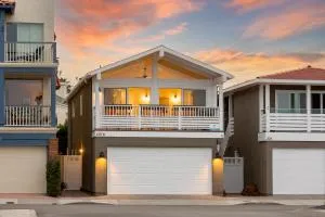 Bayfront Beauty - Lido Isle