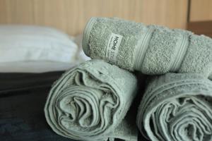 82 New studio next Paulista Av, fast wifi and balcony