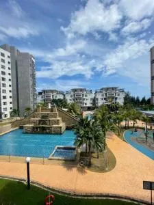 Sea View Water Theme Park at Swiss Garden Residence - 2 bedroom apartment - Kampong Tanjong