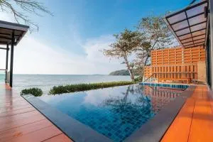 Koh Sirey Beachfront Pool Villa - 2 Bedrooms House - Ban Phlu Nai