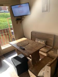 Au Pied des Pistes B48, Chaleureux studio 4 pers, balcon plein SUD, DRAPS NON COMPRIS