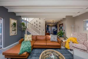 House w Pool, Fireplace, Braai