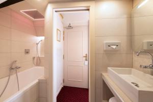 Hotels Hotel Restaurant Le Marechal - Teritoria : photos des chambres