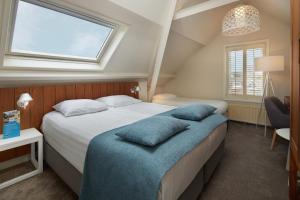 Cozy Double room - second floor room in Badhotel Renesse